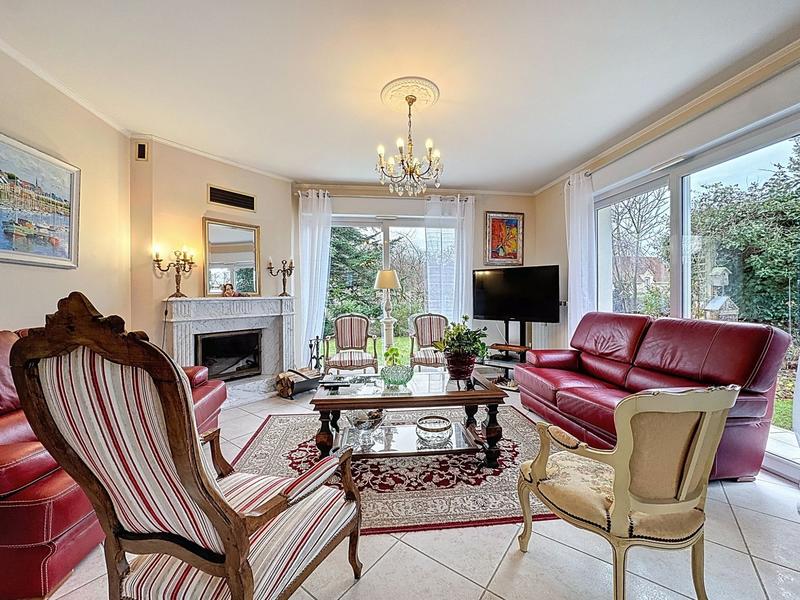 Maison ancienne - 208 m² - 6 pièces