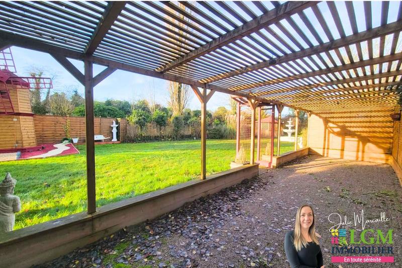 Propriété - 261 m² - 7 pièces