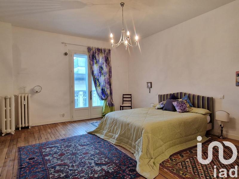 Appartement - 186 m² - 6 pièces