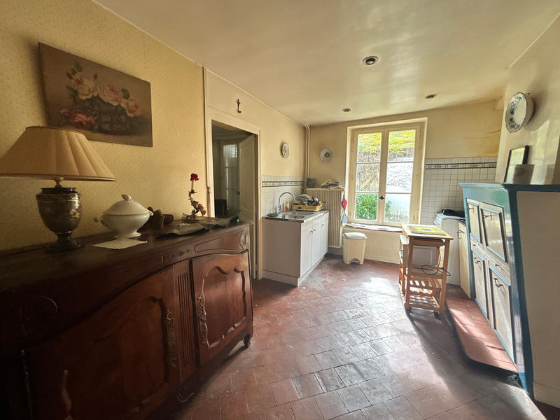 Maison - 220 m² - 8 pièces