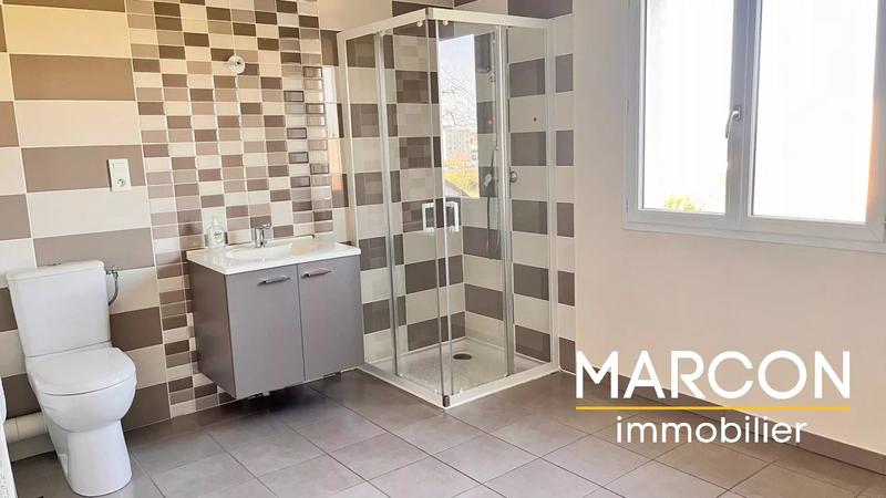 Local d'activités - 102 m² - 3 pièces