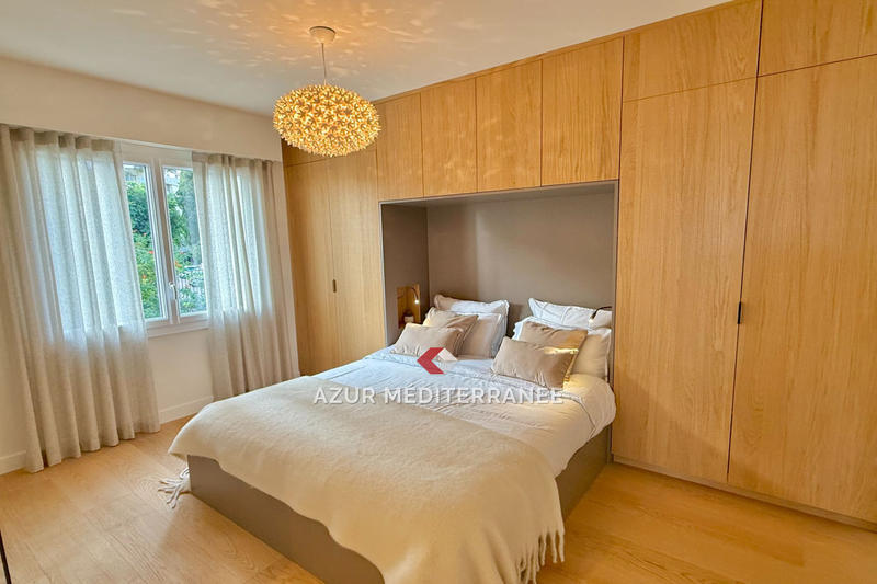 Appartement - 99 m² - 4 pièces