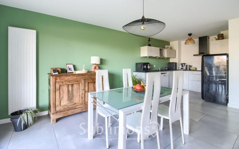 Appartement - 85 m² - 3 pièces