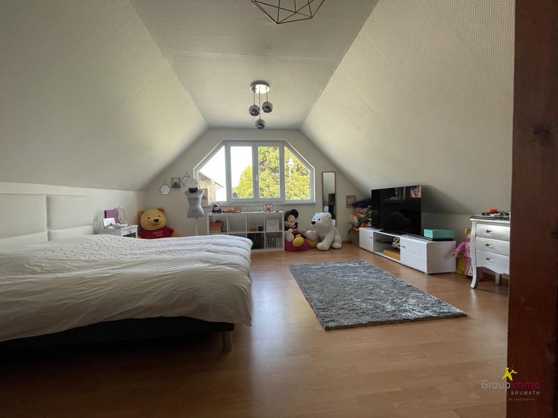 Maison - 244 m² - 9 pièces