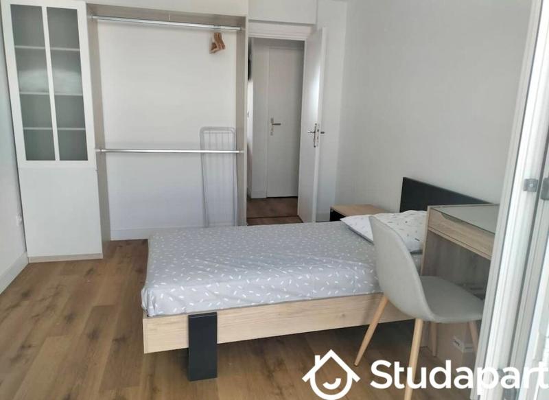 Chambre - 9 m² - 1 pièce