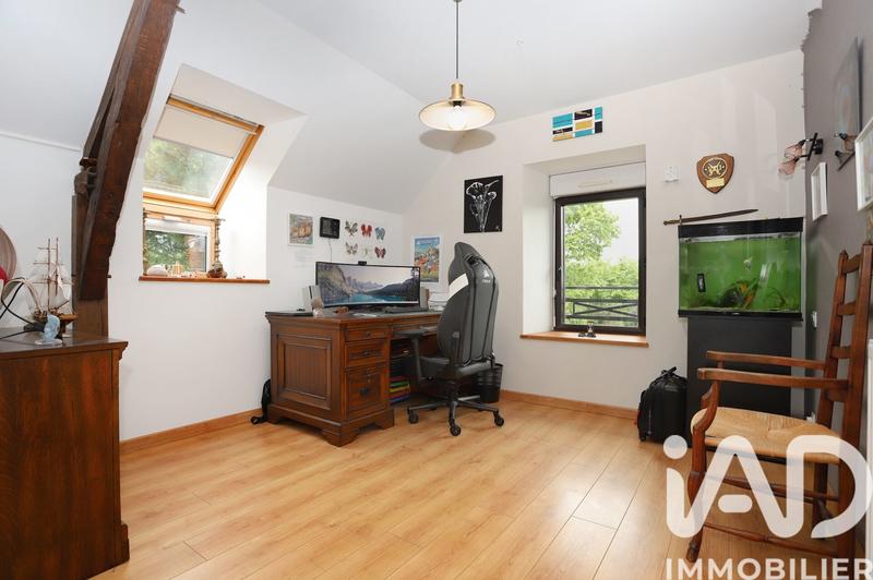 Maison - 237 m² - 8 pièces