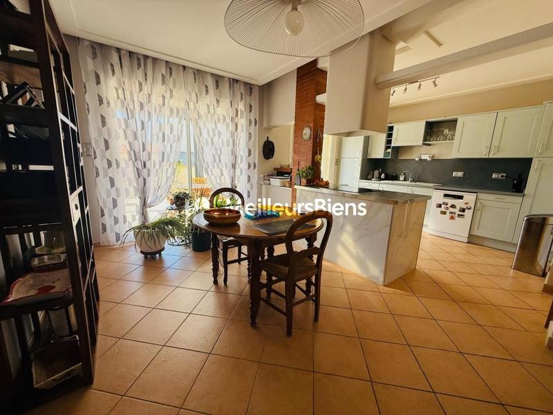 Maison - 175 m² - 6 pièces