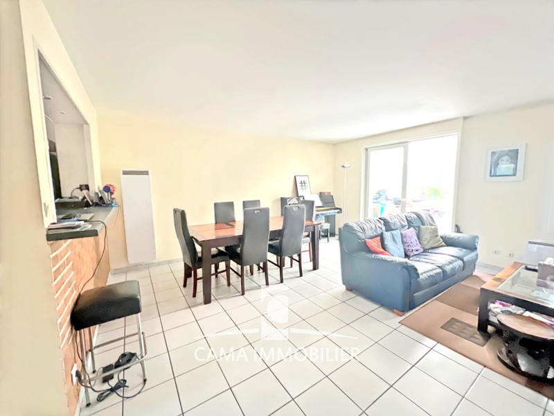 Maison - 99 m² - 6 pièces