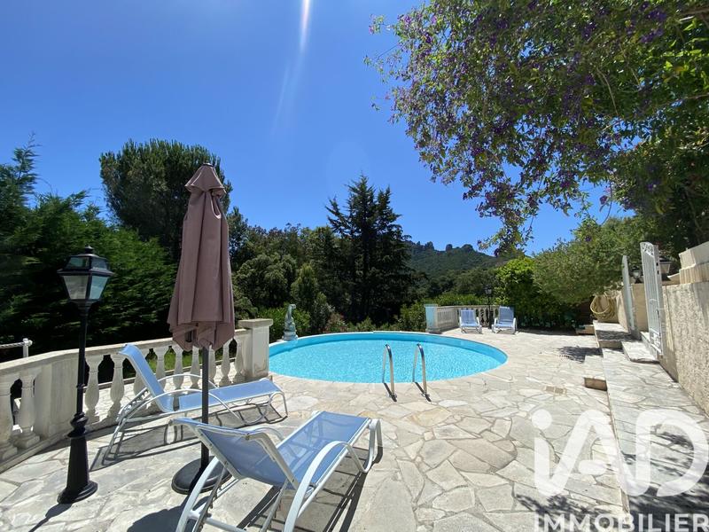 Maison - 140 m² - 6 pièces