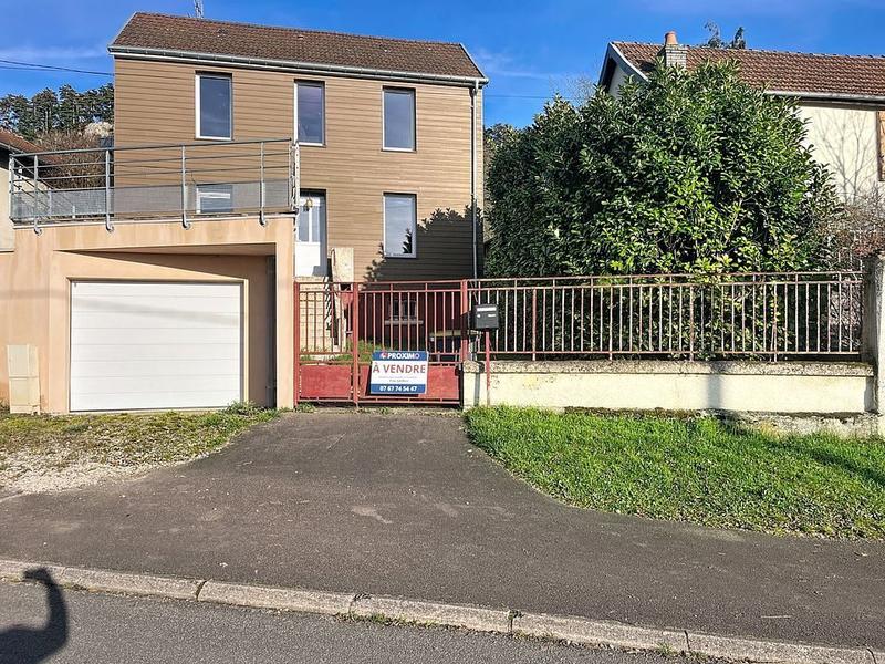 Maison traditionnelle - 138 m² - 6 pièces