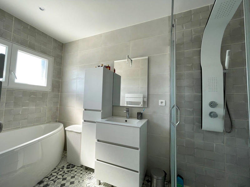 Maison - 86 m² - 4 pièces