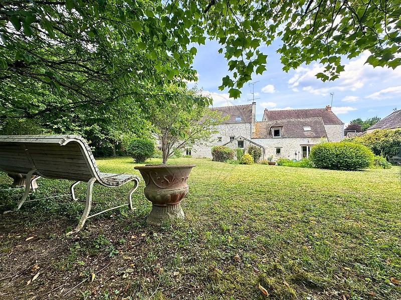 Demeure - 226 m² - 9 pièces