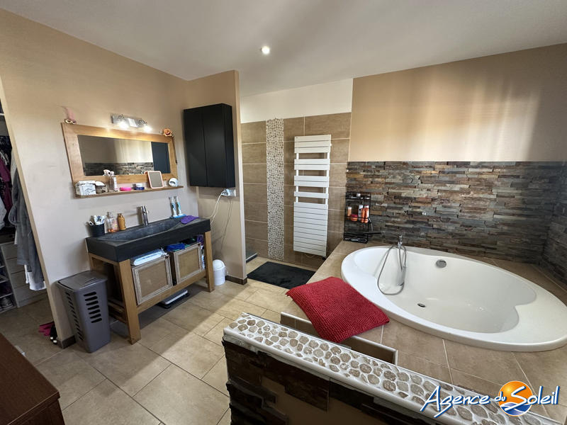 Maison - 167 m² - 6 pièces