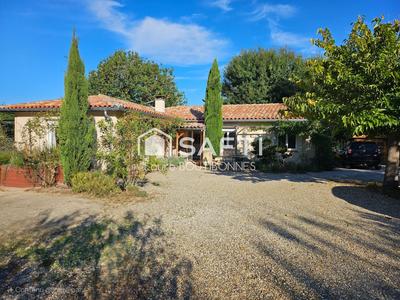 Maison - 140 m² - 6 pièces