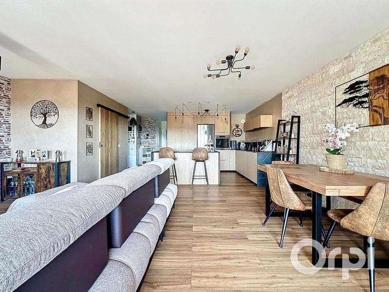 Appartement - 80 m² - 4 pièces