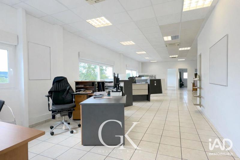 Local commercial - 240 m²
