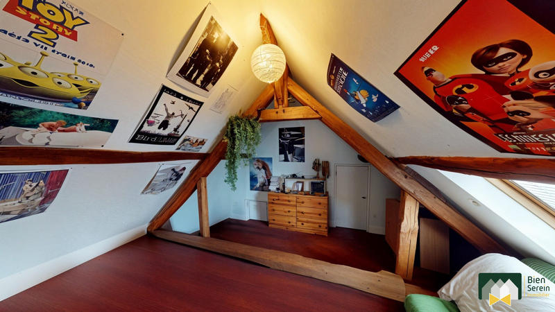 Maison - 247 m² - 8 pièces