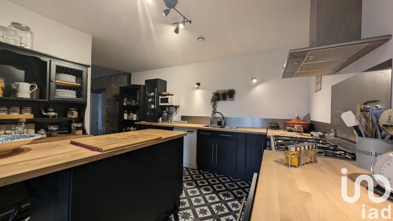 Maison - 180 m² - 7 pièces