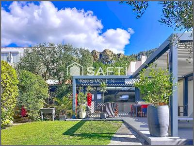 Villa - 157 m² - 6 pièces