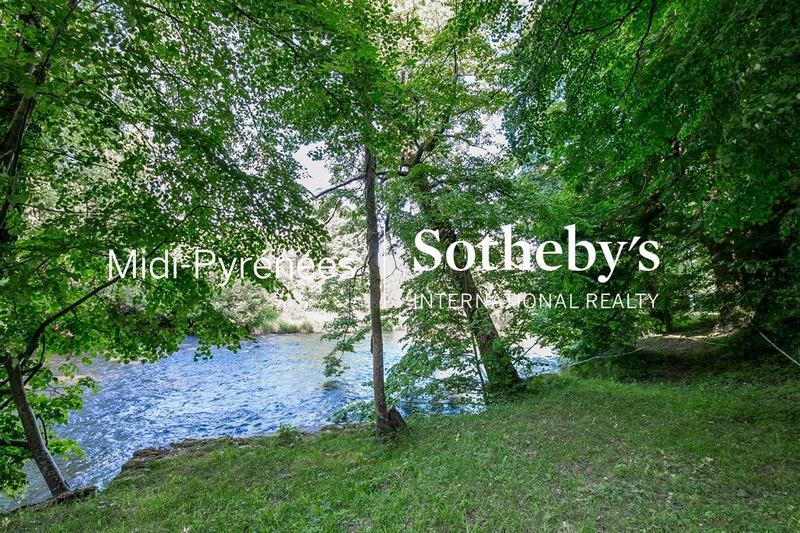 Manoir - 1 000 m² - 28 pièces