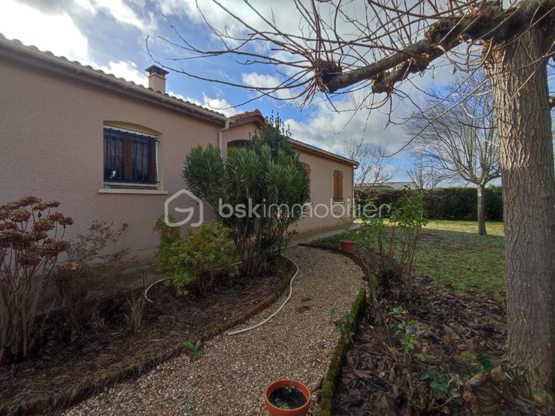 Maison traditionnelle - 90 m² - 4 pièces