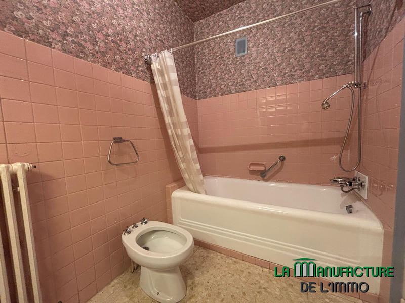 Appartement - 144 m² - 5 pièces