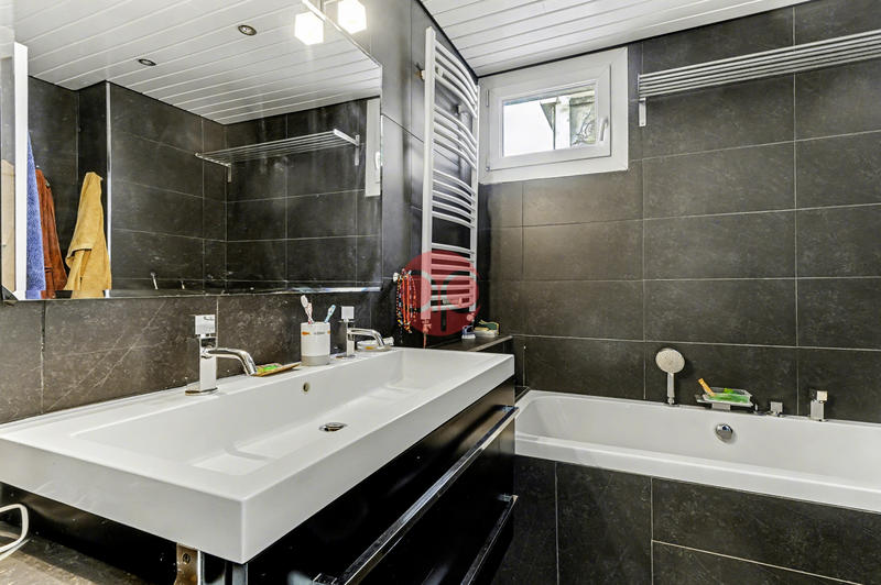 Appartement - 102 m² - 4 pièces