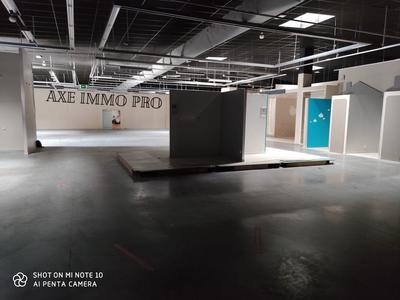 Local commercial - 1 854 m² - 5 pièces