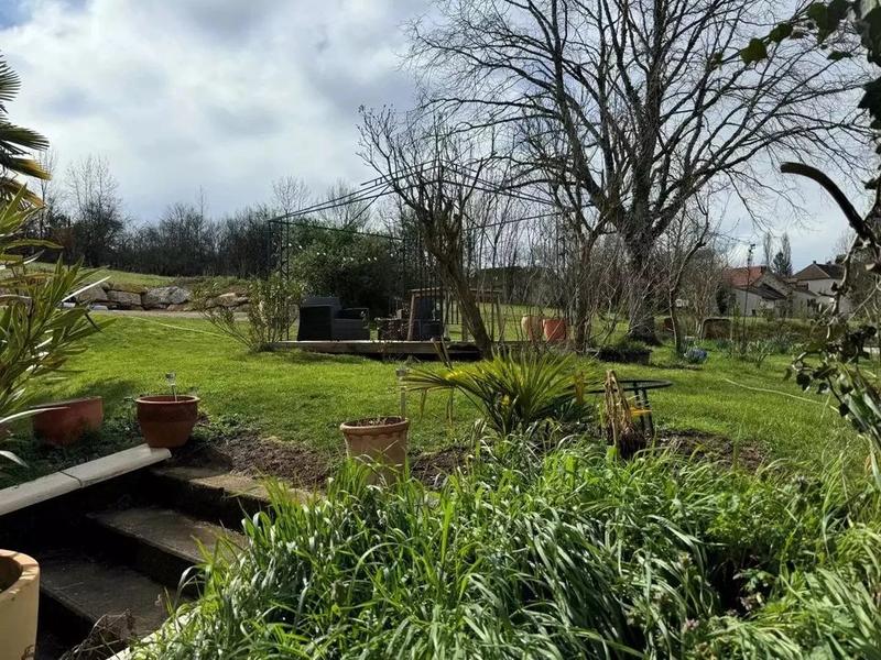 Maison - 180 m² - 7 pièces