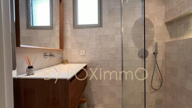 Villa - 180 m² - 6 pièces