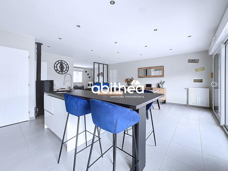 Maison - 108 m² - 5 pièces