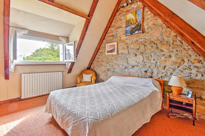 Maison - 180 m² - 8 pièces