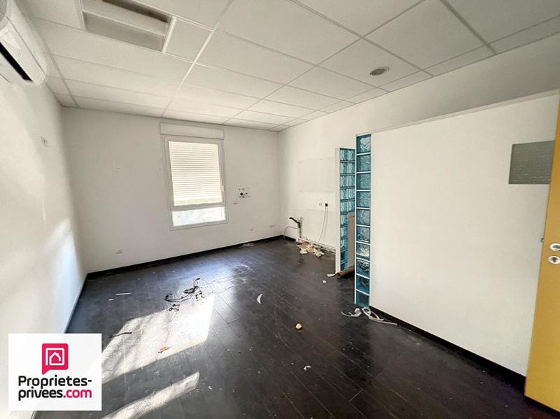 Maison - 300 m² - 9 pièces