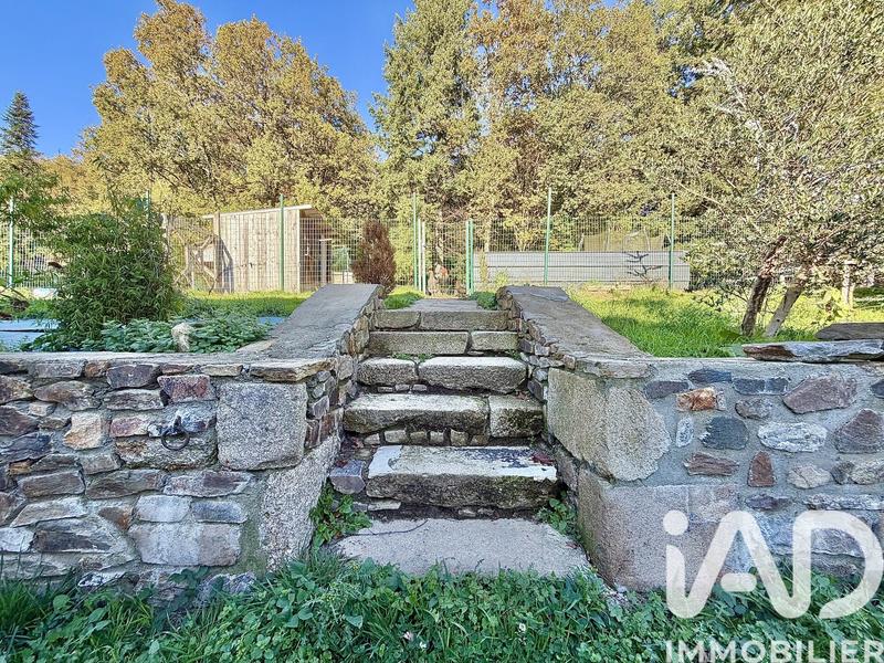 Maison - 217 m² - 8 pièces