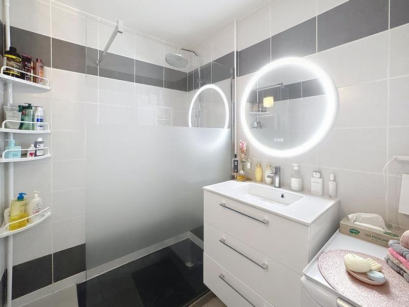 Appartement - 49 m² - 2 pièces