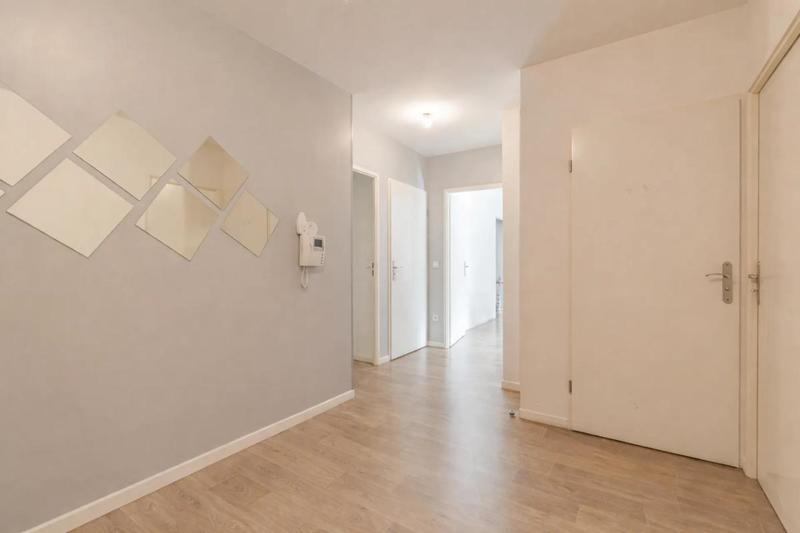 Appartement - 100 m² - 5 pièces
