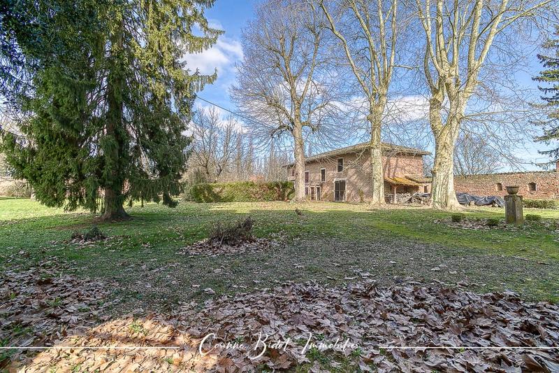 Château - 465 m² - 18 pièces