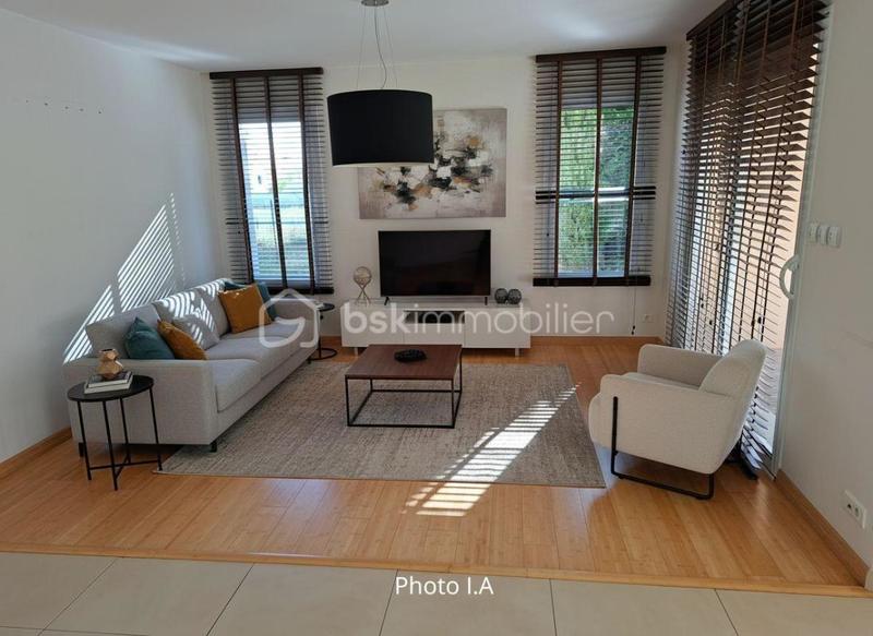 Demeure - 147 m² - 5 pièces