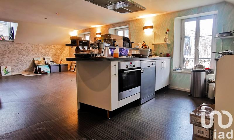 Maison - 204 m² - 9 pièces