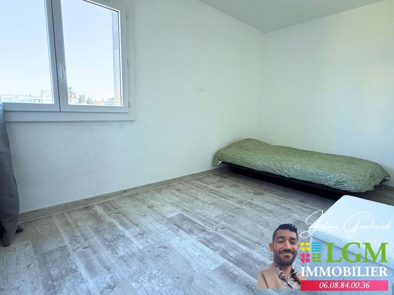 Appartement - 95 m² - 4 pièces