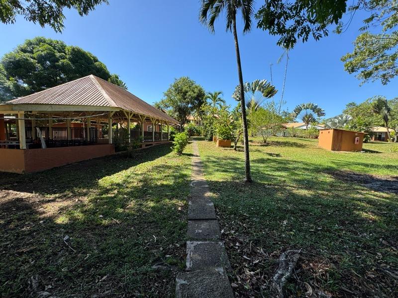 Fonds de commerce - 1 368 m²