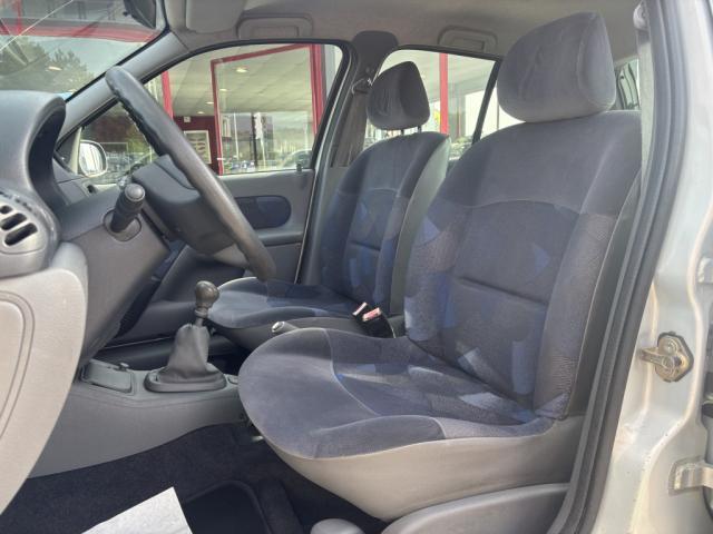 Renault Clio II 1.4i 75ch