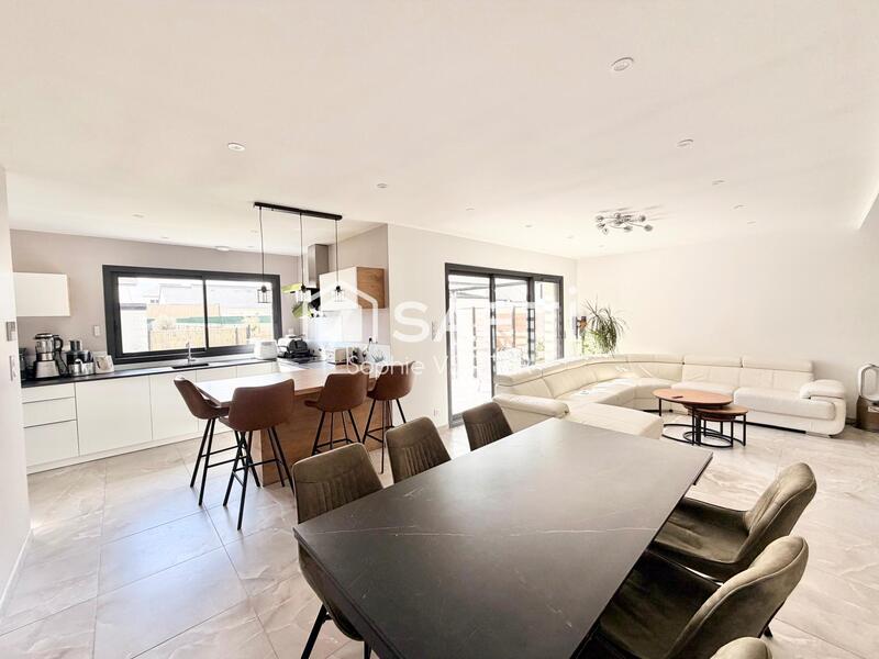 Maison - 160 m² - 6 pièces