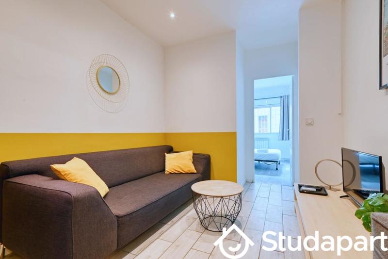 Chambre - 9 m² - 1 pièce