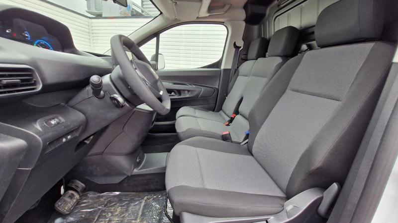 Peugeot Partner Electrique m 800 kg 136 ch Batterie 50 kwh