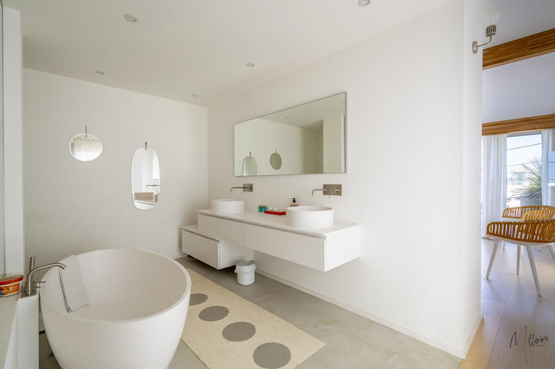 Maison - 290 m² - 10 pièces