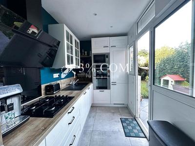 Maison - 100 m² - 6 pièces