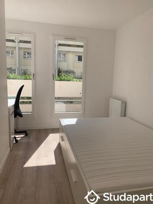 Chambre - 10 m² - 1 pièce