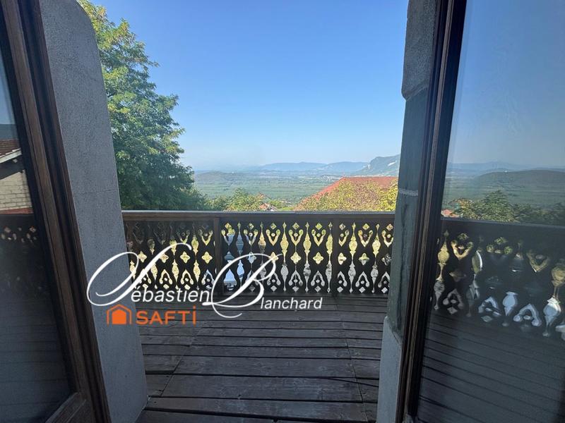 Maison - 136 m² - 8 pièces