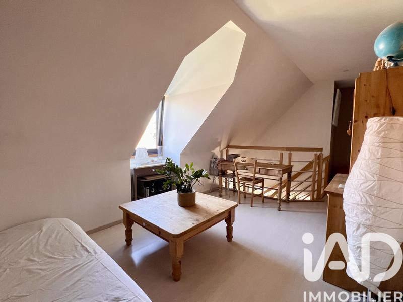 Maison - 202 m² - 6 pièces